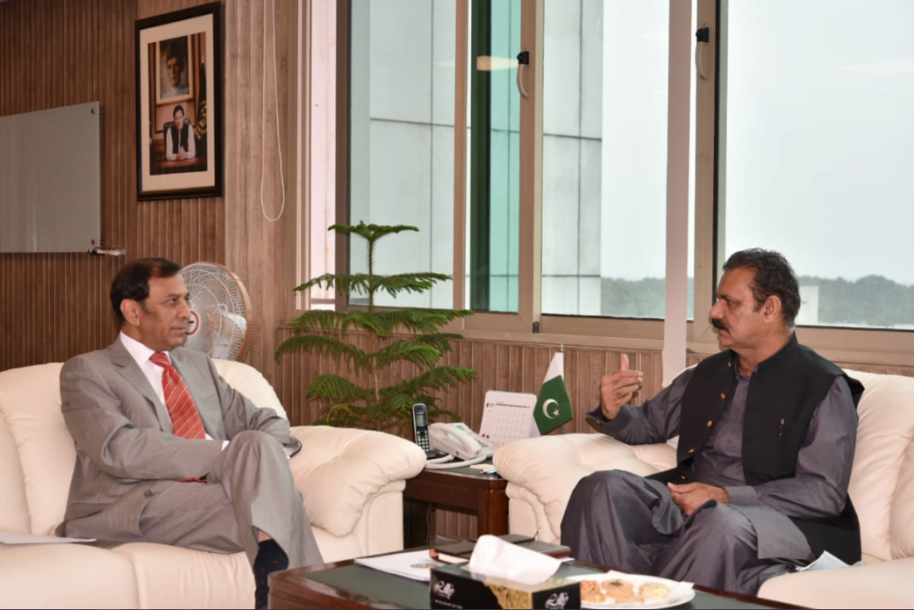 Atif R Chairman CPEC Authority Asim Saleem Bajwa called on Chairman BOI, Mr ...